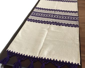 Mexican table runner, made with loom, Oaxaca, table runner, home ideas, mexican textile decoration.