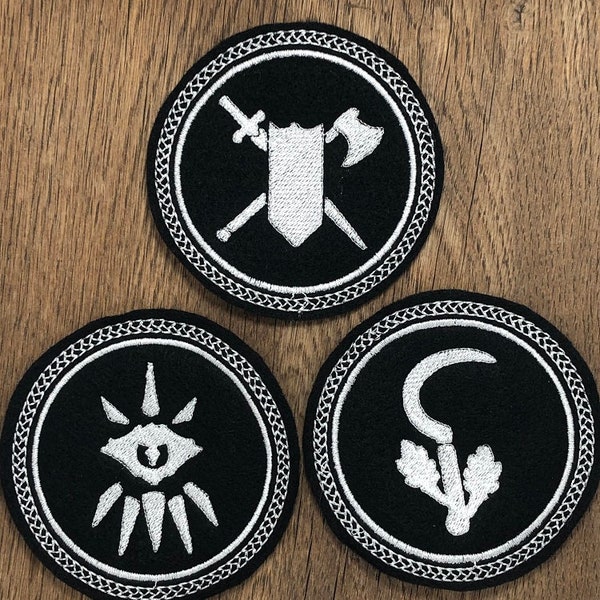 Dice Bag Fighter, Warlock and Druid dungeons and dragons classes RPG patch design. Machine embroidery pattern in the hoop. 4x4 digital ITH.