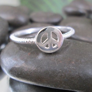PEACE Ring&gt;925 Sterling Silver&gt;Tiny Peace ring,925 Peace ring,Sterling Peace Sign,Peace jewelry,Dainty 925 ring,Minimalist,1960&#39;s Peace Sign