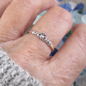 Tiny Claddagh Ring,925 Sterling Claddagh Ring,Celtic Ring,Irish,Sterling Claddagh,Dainty Claddagh Ring,925 Sterling Ring,Love,Friendship