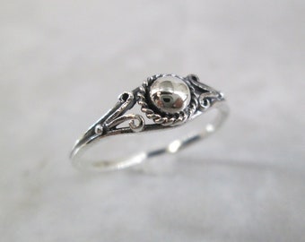 Dainty BALI Sphere Ring>925 Sterling Silver Ball Ring,Dainty Ring,Tiny ring,Minimalist jewelry,925 Ring,Bali,Boho,Hippie,Non Tarnish