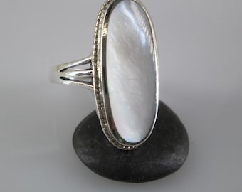 925 Mother of Pearl Ring>Genuine Mother of Pearl Ring,Long Sterling Silver Ring,White Shell ring,925 rings,Southwestern,Beachy,Fun