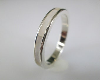 Mother of Pearl Eternity Band Ring&gt;Solid Sterling Silver Inlay Genuine Mother of Pearl ring,Wedding Band,Ring Guard,Stacking ring,925