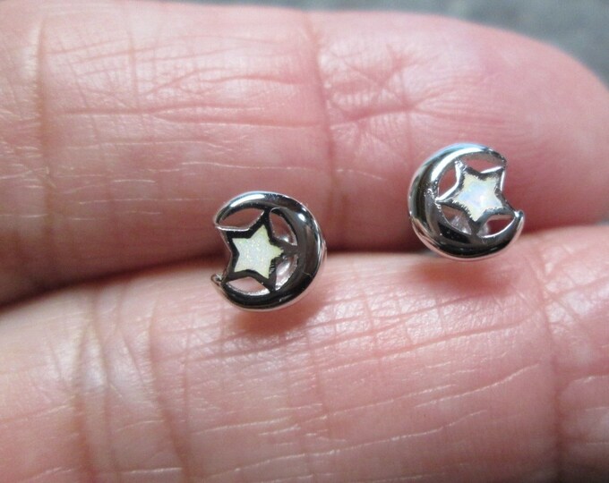 Moon Earring