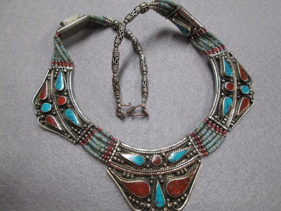 Turquoise & Coral Collar Necklace>Silver Collar n… - image 3