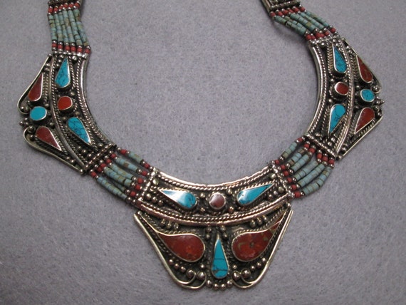 Turquoise & Coral Collar Necklace>Silver Collar n… - image 10