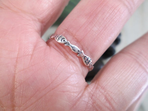 925 Sterling FISH Ring>Adorable> 925 Fish Eternit… - image 4