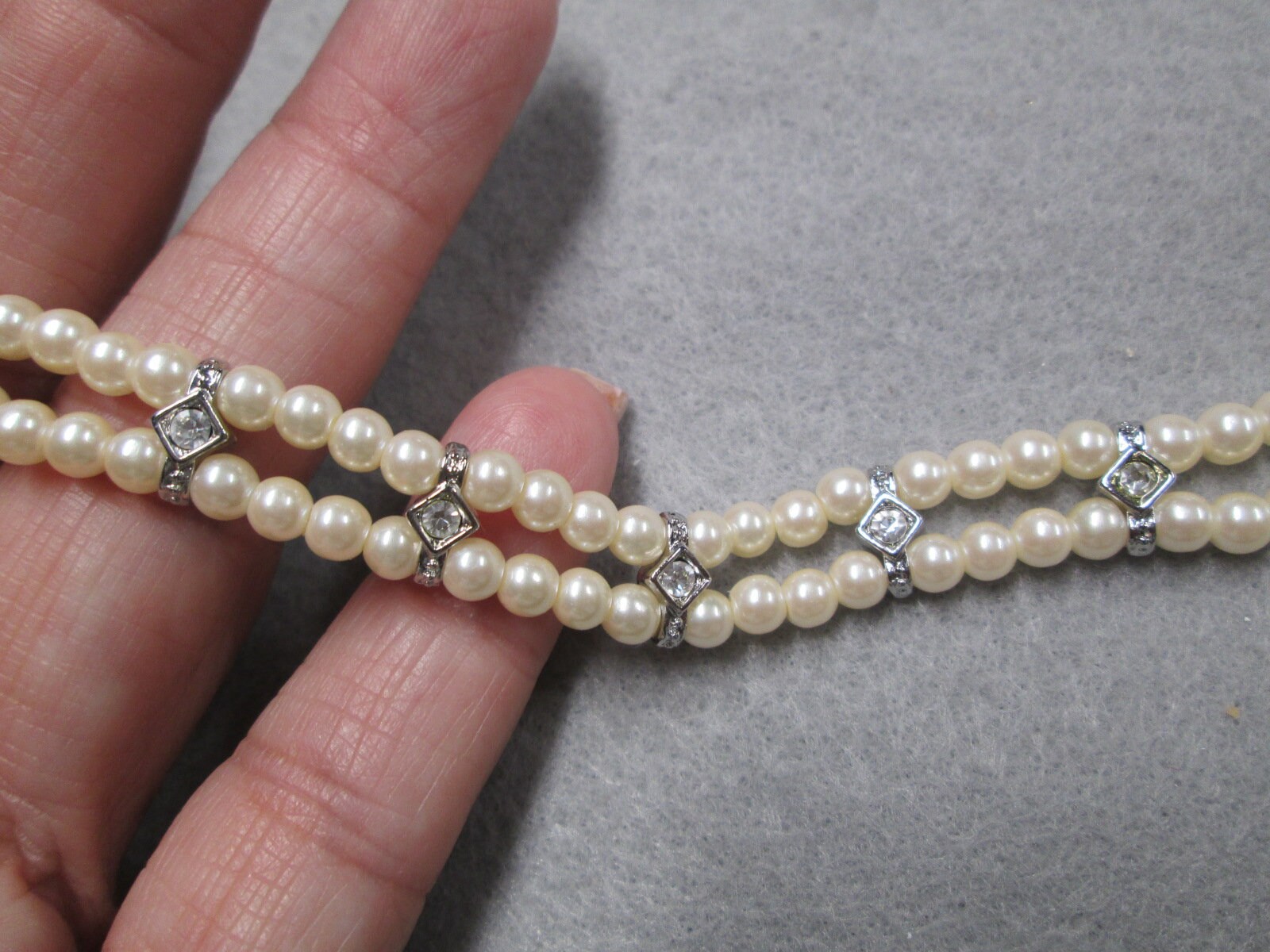 Distinctive PEARL Choker With Tiny Rhinestones>pearl Choker