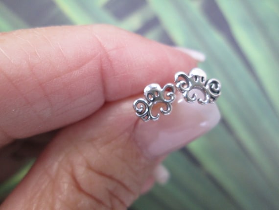 Tiny Sterling Silver OCTOPUS Stud Earrings>Octopu… - image 1
