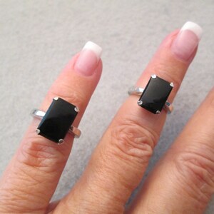 Solid STERLING Silver Genuine ONYX Ring>925 Onyx Ring,Sterling Onyx Ring,Black Onyx>Vintage 1960's>Simple yet Stunning>Size 4 only