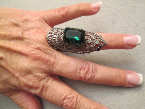 Big Adjustable Vintage Ring>Pewter Ring with Emer… - image 6