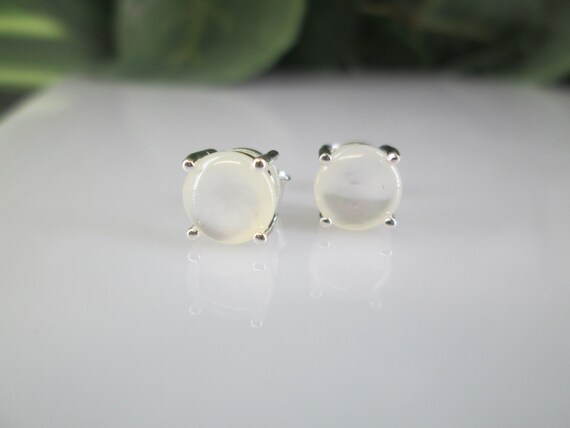 Mother of Pearl Stud earrings>Gorgeous Sterling S… - image 3