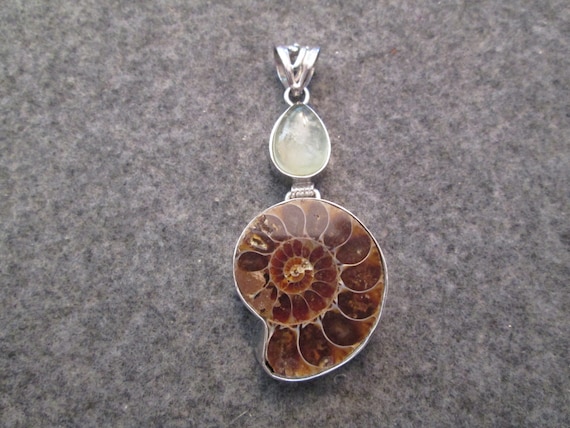 925 Sterling Silver Ammonite/Genuine Green Aventurine Pendant>Ammonite pendant,925 pendant, Ammonite Jewelry,Sterling Ammonite pendant