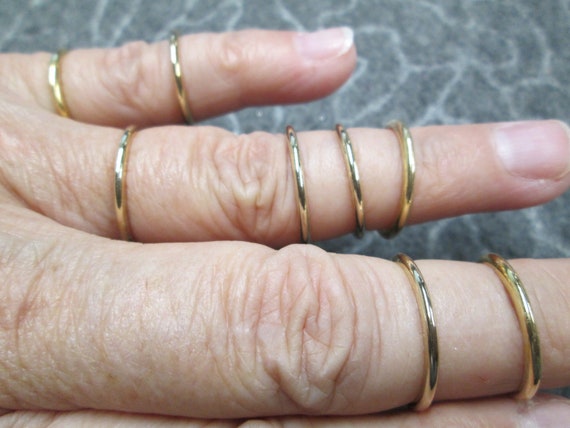 Narrow Gold Band>Thin Gold Band,10kt Gold Filled ring,10ktgf. Thin Ring,Narrow Gold ring,Thumb ring,Midi ring,Gold ring,Gold Stacking ring