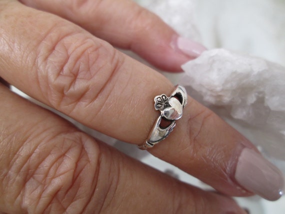 925 Sterling CLADDAGH TOE/Midi Ring>ADJUSTABLE>To… - image 2