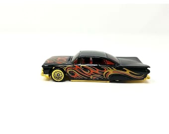 2000 Hot Wheels #249 1959 Chevrolet Impala 1:64 Gold Base and Rims Mattel (b2)