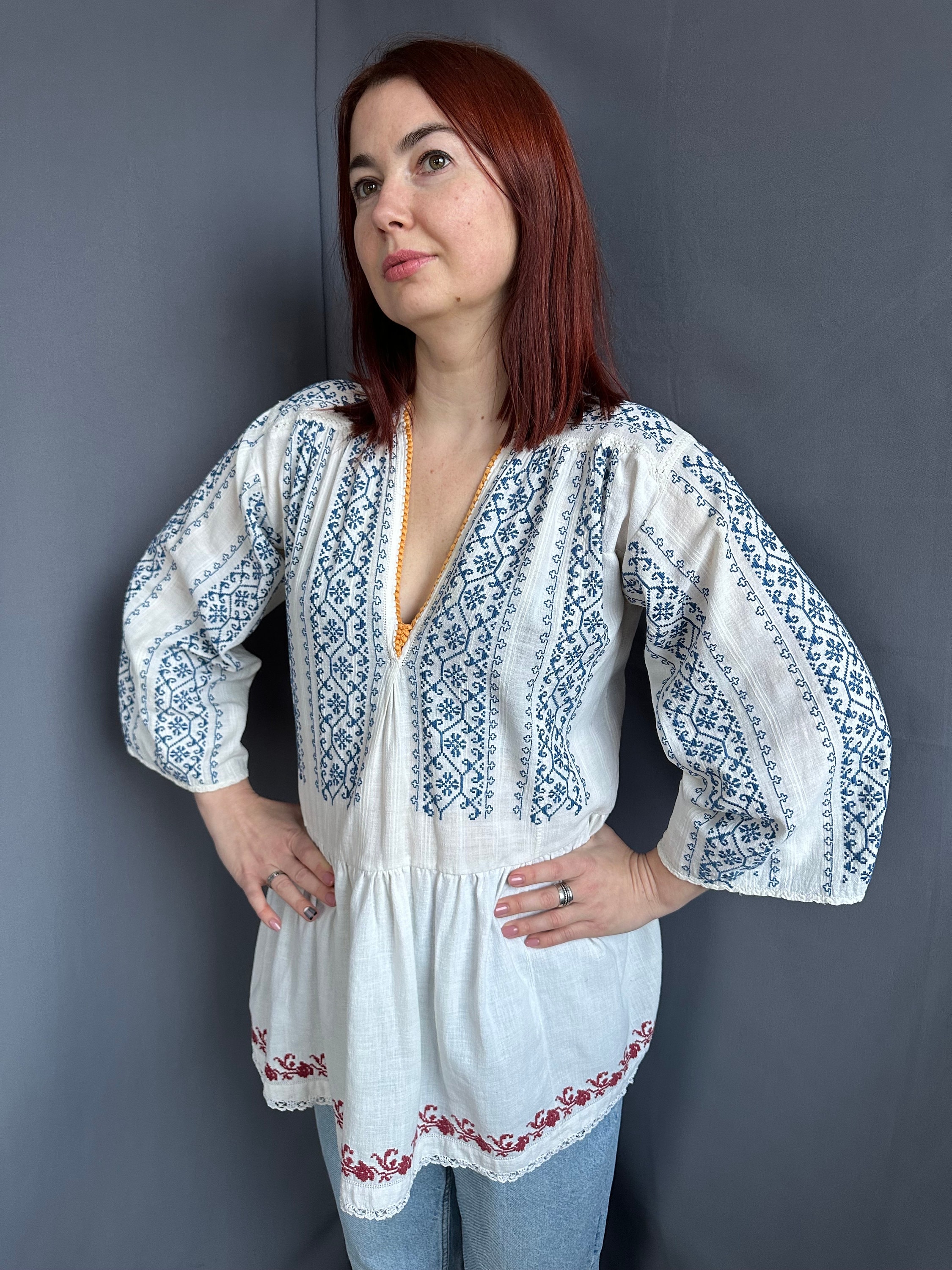 トップス 1940s Blue Embroidered Romanian Blouse S Hand embroidered Romanian folk blouse with blue embroidery