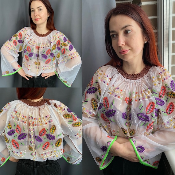 Romanian blouse Embroidered top Vintage outfit Bo… - image 1