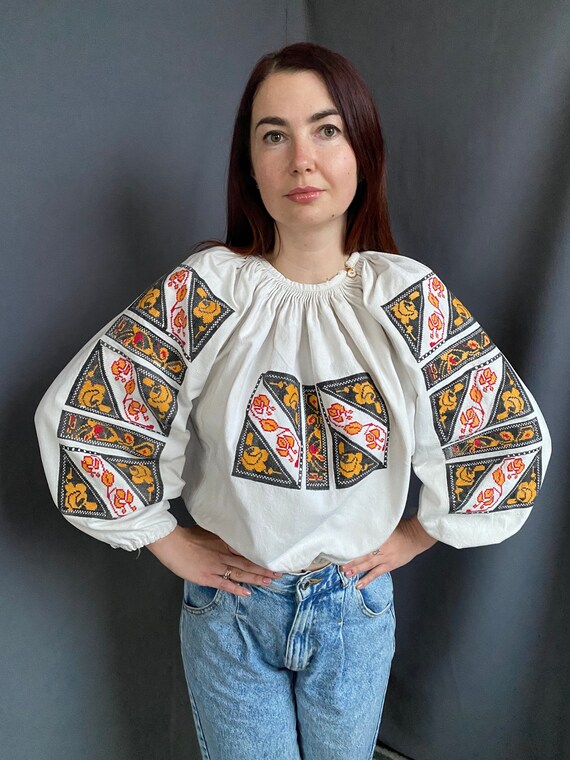 Romanian blouse Embroidered top Vintage outfit Vi… - image 8
