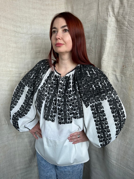 Vintage Romanian blouse Embroidered top Vintage o… - image 2