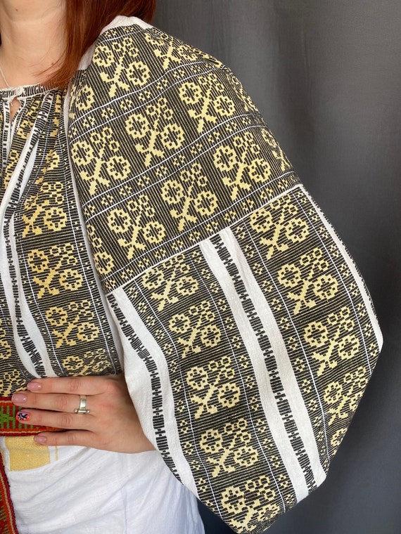 Romanian dress Vintage Romanian blouse Embroidere… - image 9