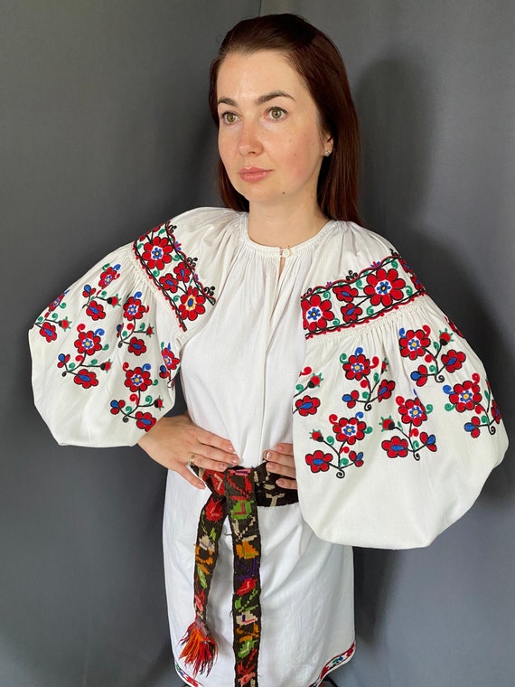 Embroidered dress Ukrainian dress Handmade vyshyv… - image 4