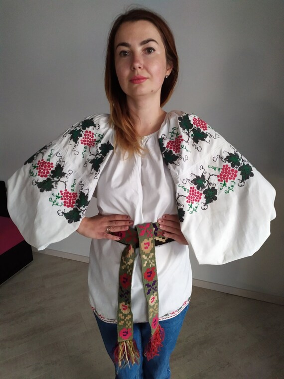 Stylized grapes!' ヴィンテージ Vyshyvanka vintage Ukrain