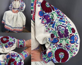 Romanian costume Romanian blouse Romanian skirt Embroidered blouse Antique smock Bio linen Chemise Edwardian style Puffy sleeves