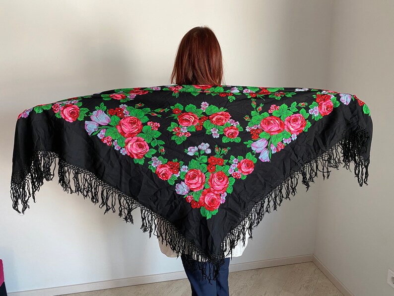 pavlovo posad shawl