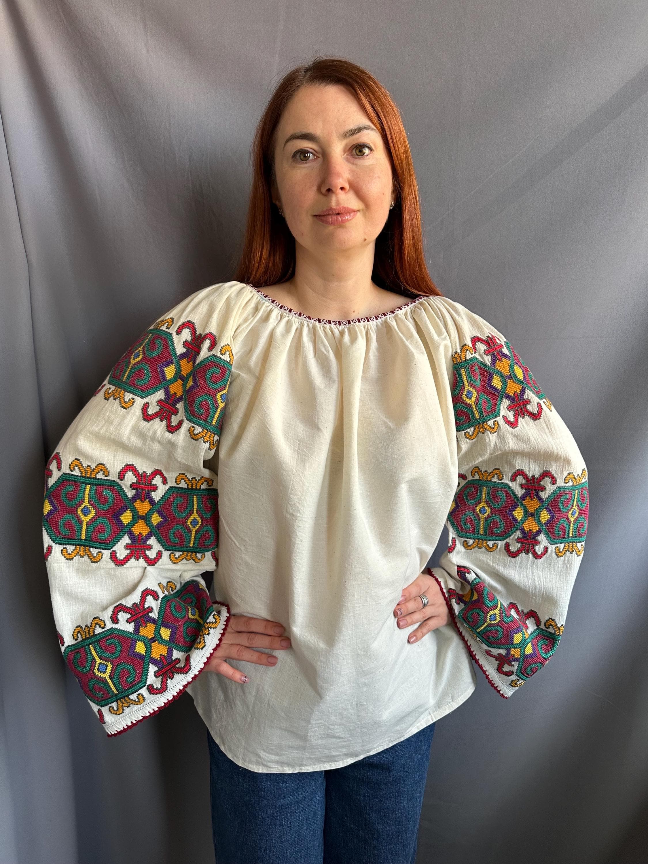 トップス used euro embroidery blouse Embroidered Vintage Romanian Embroidered Blouse 1970s • Hand