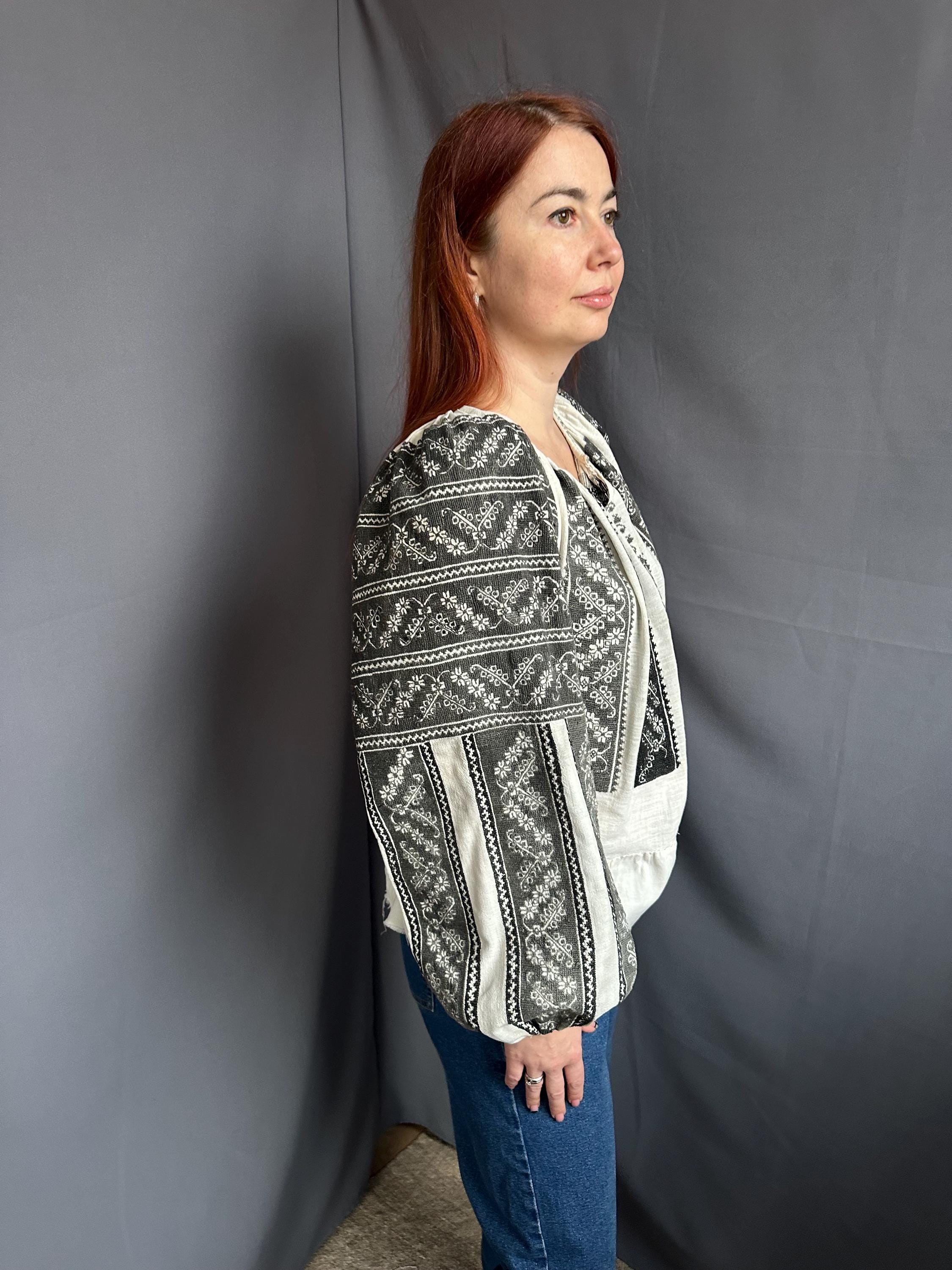 Romanian Blouse Embroidered Top Vintage Outfit Antique Embroidered