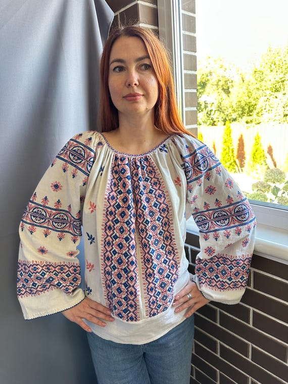 1920〜1940sヴィンテージルーマニア刺繍＊ルーマニアブラウス 1920〜1940sヴィンテージルーマニア刺繍＊ルーマニアブラウス 白のブラウス