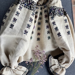 Romanian blouse Puffy sleeves Embroidered blouse Linen blouse Peasant blouse Ethnic clothes Embroidered blouse Embroidered shirt