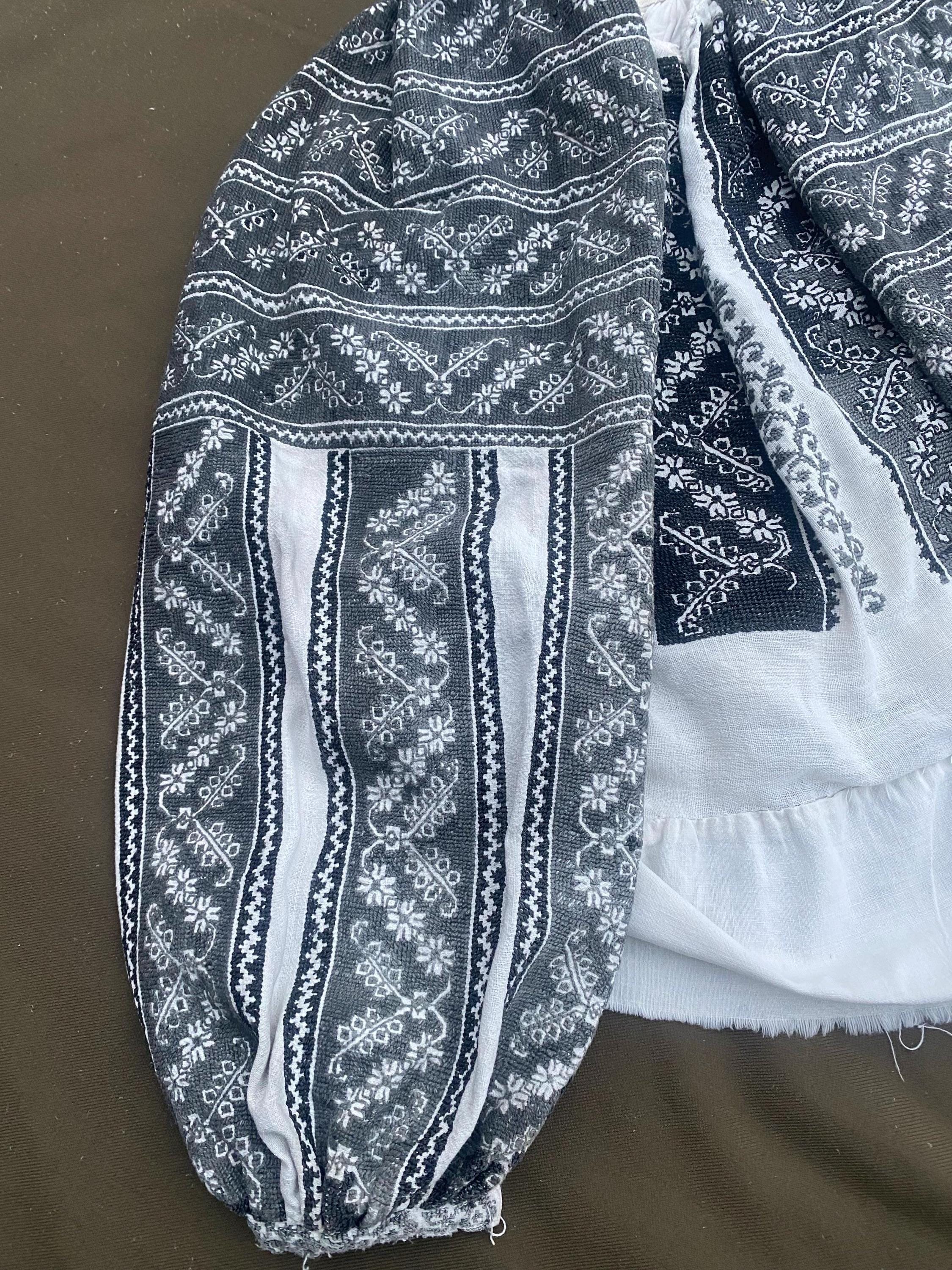 Romanian Blouse Embroidered Top Vintage Outfit Antique Embroidered