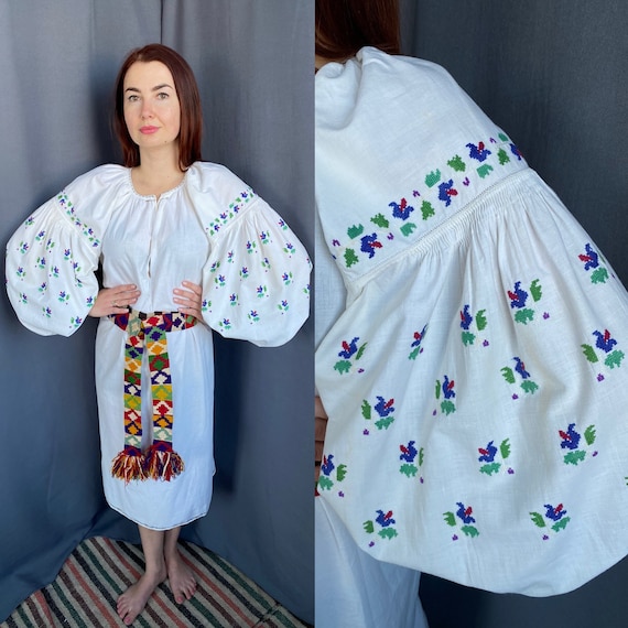 Linen Dress Embroidered dress Big big sleeves Folc