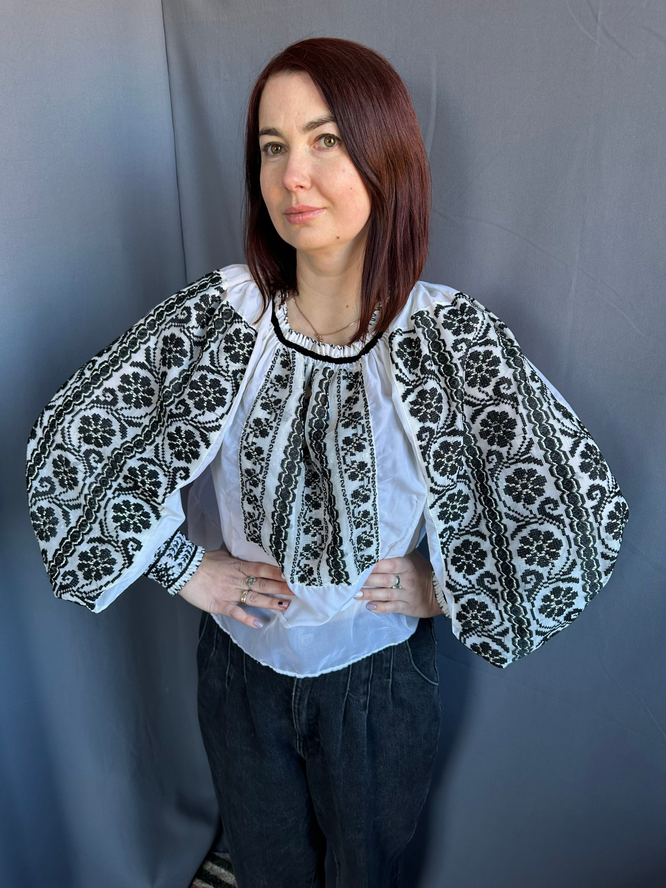 トップス antique Rumania blouse Romanian Blouse Embroidered Blouse Embroidered Top Vintage Outfit