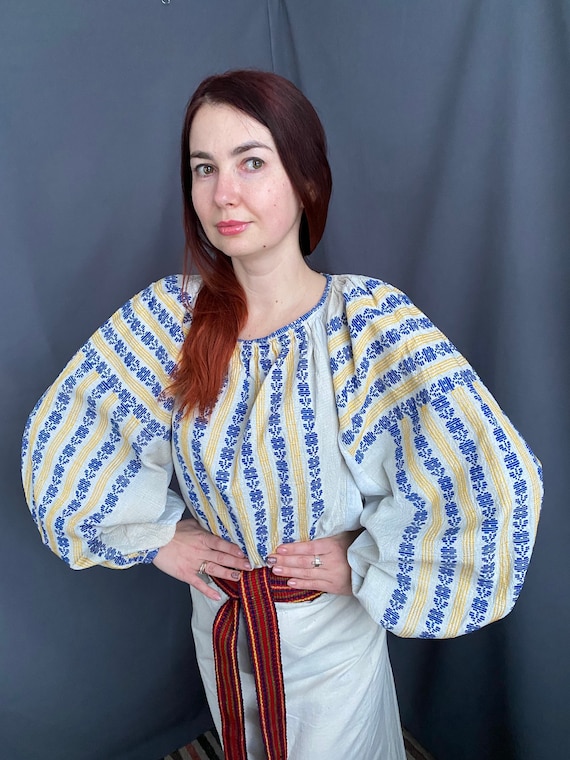 Romanian blouse Vintage Romanian Embroidered dres… - image 7