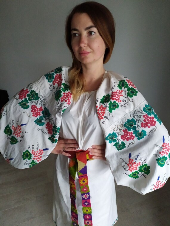 Beautiful grapes design Big sleeves! Vintage dres