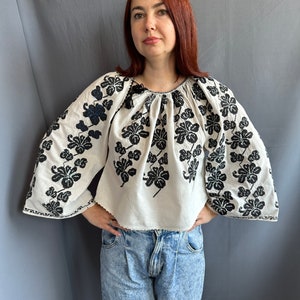本物の1940年代ルーマニア刺繍ブラウス、ヴィンテージコットンフォーク
