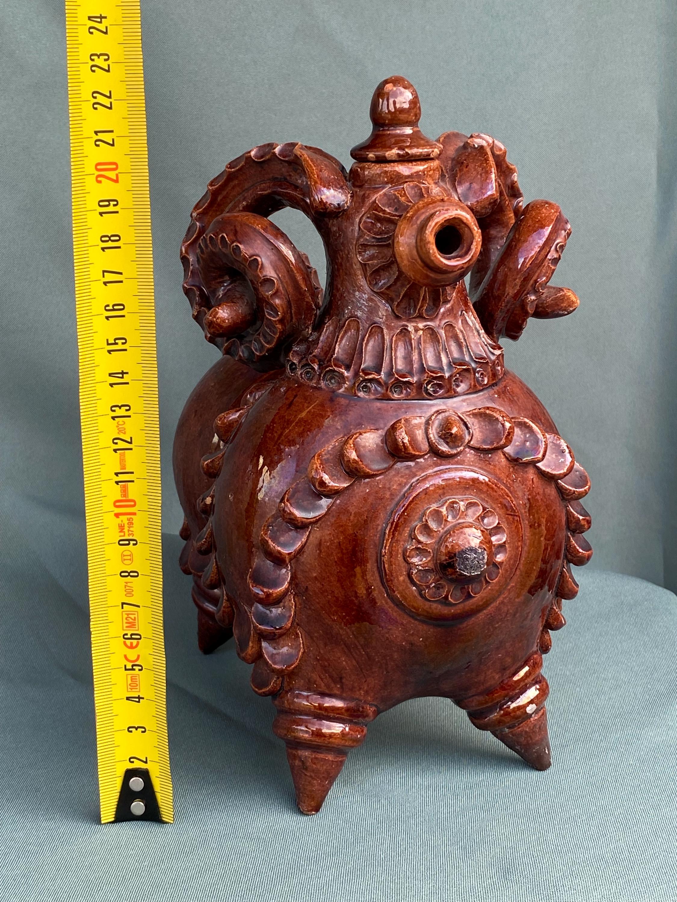 オピシュニア陶器の置物（蓋付き） • ウクライナの粘土彫刻 • 1960年代