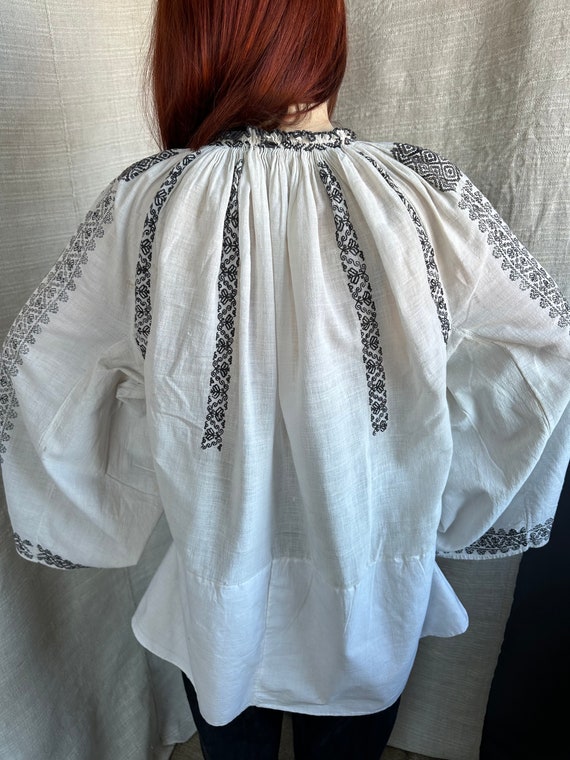 Romanian blouse Embroidered blouse Vintage wholes… - image 9