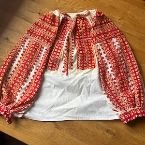 Embroidered blouse Antique blouse Embroidered top Antique blouse Vintage Romanian blouse  Antique top Hungarian blouse Gift for her