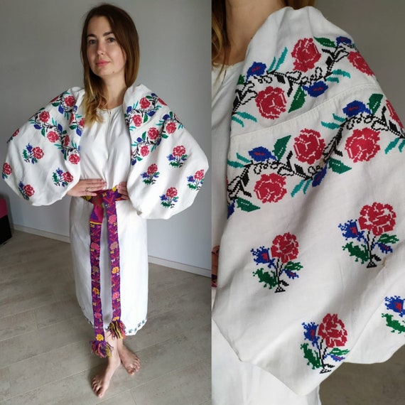 Big big sleeves! Ukrainian Vyshyvanka Handmade sor