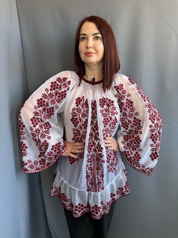 Embroidered blouse Romanian blouse Hungarian blou… - image 2