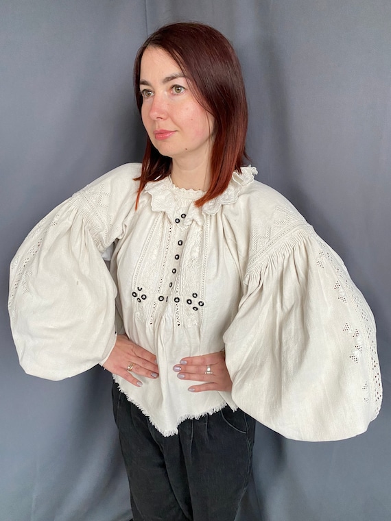 Romanian  blouse Edwardian style Vintage Embroide… - image 4