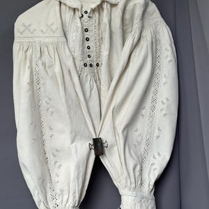 Romanian  blouse Edwardian style Vintage Embroidered blouse Antique top Embroidered top Vintage outfit Collared blouse Embroidered shirt