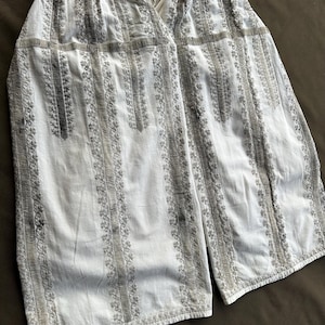Romanian blouse Embroidered blouse Vintage wholesalers Vintage outfit Antique clothes Vintage blouse Folk clothes Romanian clothes