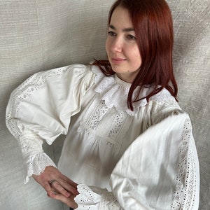 Romanian blouse Romanian costume Bio linen Puffy sleeves Collared blouse Embroidered blouse Hungarian blouse Linen blouse