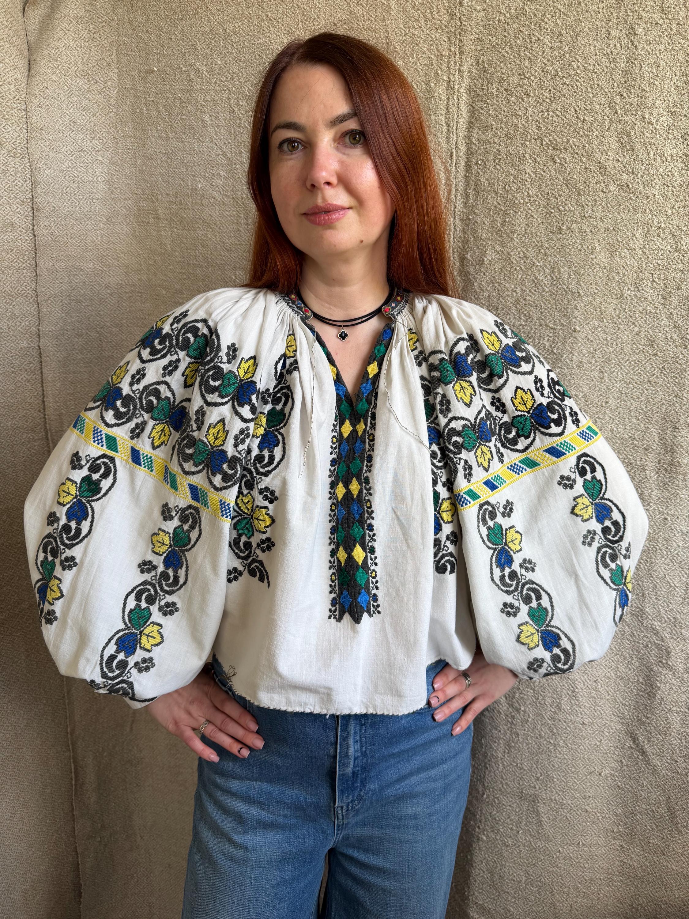 アンティーク/ヴィンテージ　刺繍ブラウス　スモック　(ルーマニア刺繍) 本物の1940年代ルーマニア刺繍ブラウス、ヴィンテージコットンフォーク