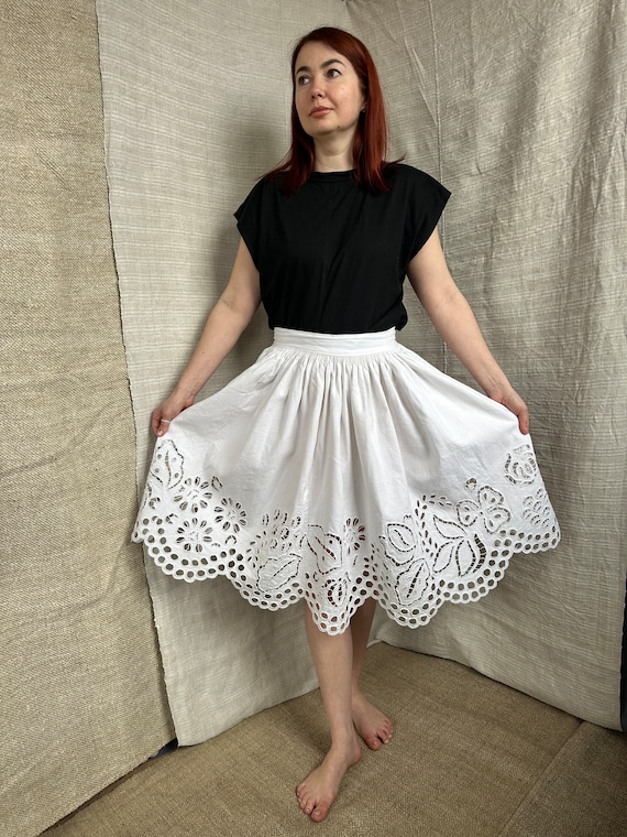 Romanian embroidered skirt Antique Skirt Vyshyvan… - image 2